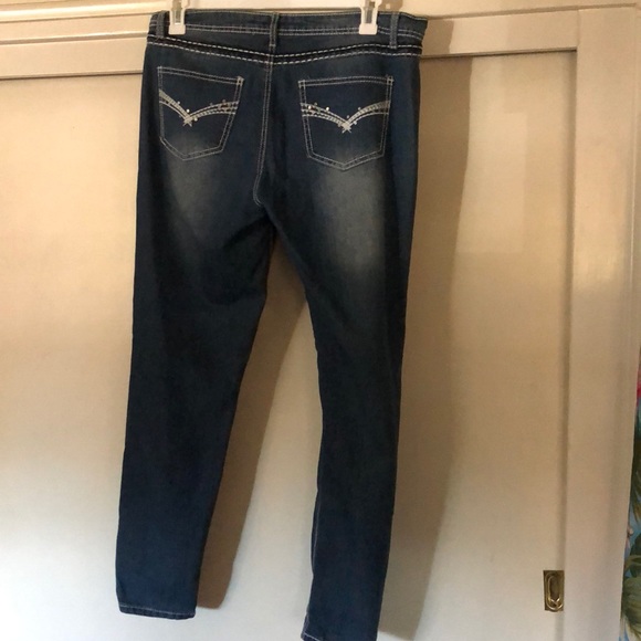 BONGO medium wash with detailed back pockets jeans - Picture 2 of 2